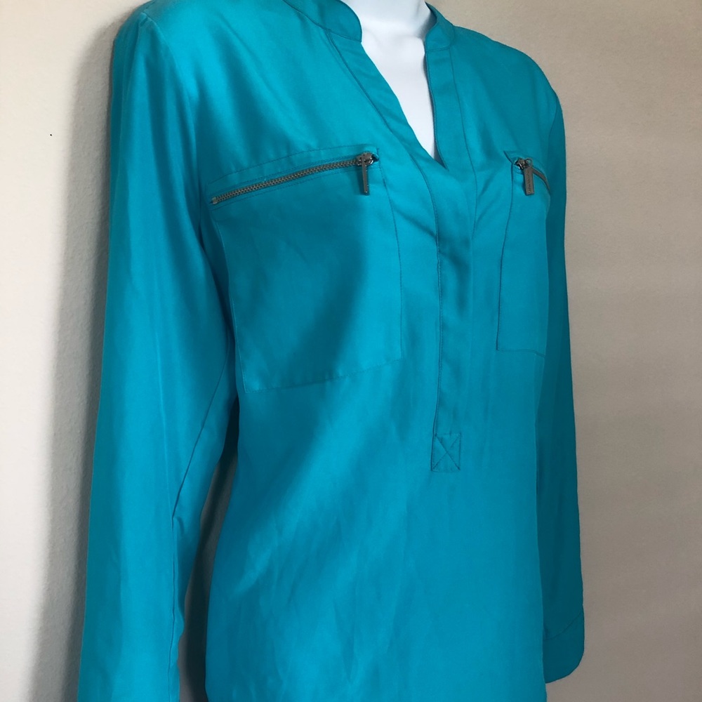 Mk long sleeve turquoise button down shirt